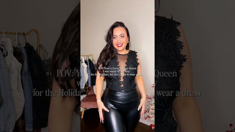 #curves #ootd #holiday #holidayootd #bodysuit #midsizeoutfits #midsizefashion