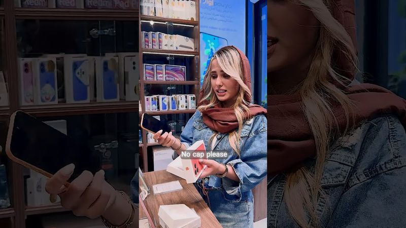 وقتی نسل Z میاد دیجی پویا 😎 بفرست برا دوستت 😂 #نسل_زد #دیجی_پویا #smartphone #funny #فان #موبایل