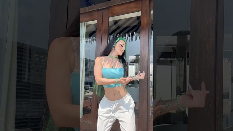 How‘s your Saturday going ? 💚🥰 #dance