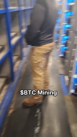 That's what we call a Mining Farm 🙂‍↕️ #btc #bitcoin #cryptomining #c...