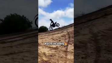 That was too smooth 😯 (via axellhodges/IG)