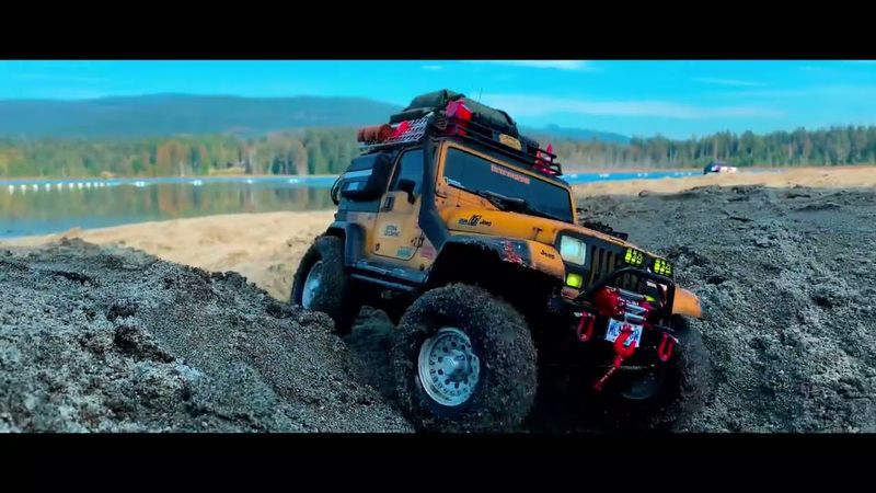 We took our RC Jeeps to the lakeside - YJ Jeep Wrangler 1/10 Scale RC Crawler