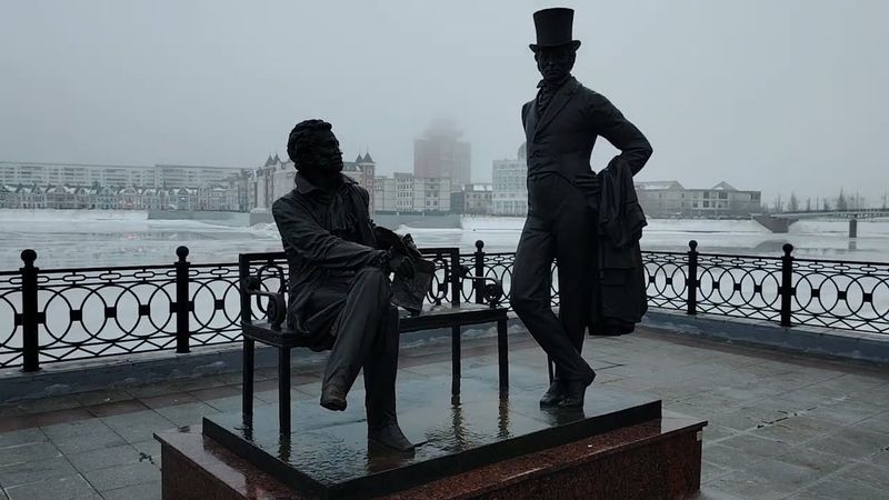 Работозависимость и страх перед увольнением. Место: Йошкар-Ола. Набережная Брюгге.