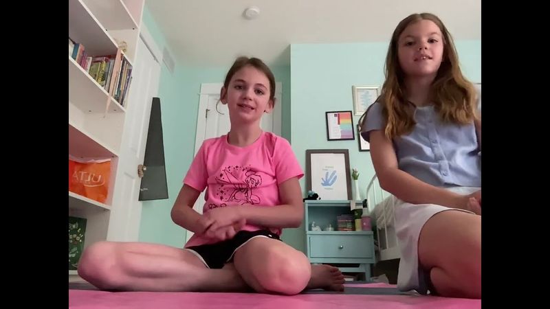 flexibility check! 🤸🏼💪🏻👟