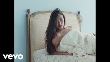 Madison Beer - complexity (Official Visualizer)