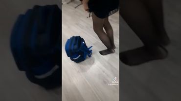 Пришла из школы