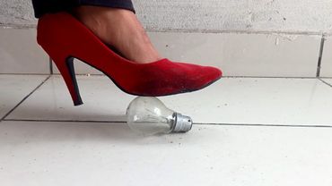 Blub vs heel crushing ASMR #viralvideo