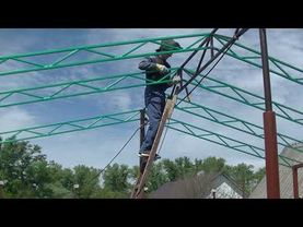 Навес для мастерской и автомобиля под металлопрофиль, своими руками и без подсобников.