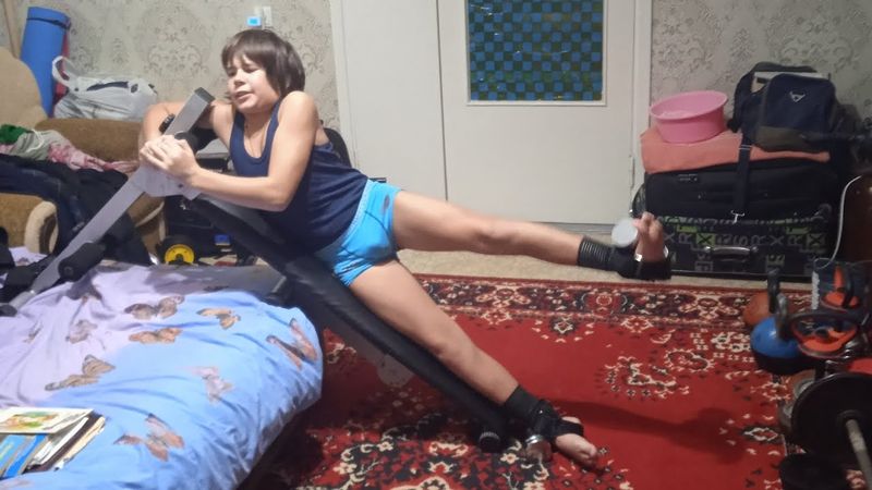 Прокачка отводящих мышц бедра в домашних условиях.