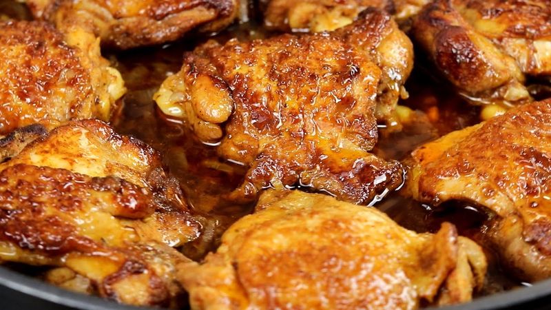 Куриные бедра на сковороде ❗Вкуснее, чем в духовке😊 Вкусный и быстрый ужин для семьи‼️