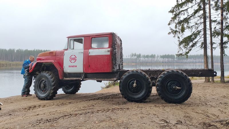 ЗИЛ на ЯМЗ первые испытания в осенней грязи