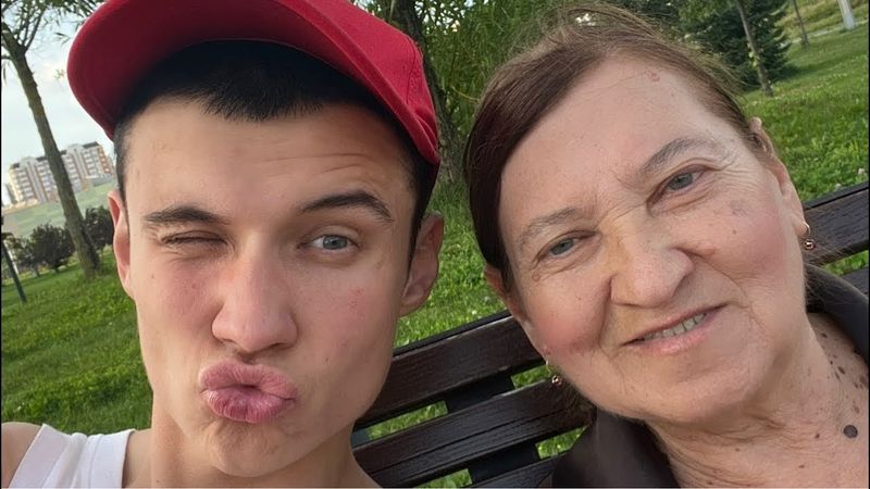 Учительница ищет мне девушку