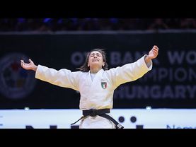 Two unforgettable World Championship titles on a historic Day 1 in Budapest 2025
