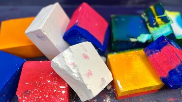 Variety Fresh & Dyed Gym Chalk ASMR