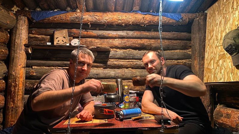 ГЛУБОКАЯ ОСЕНЬ В ЗЕМЛЯНКЕ