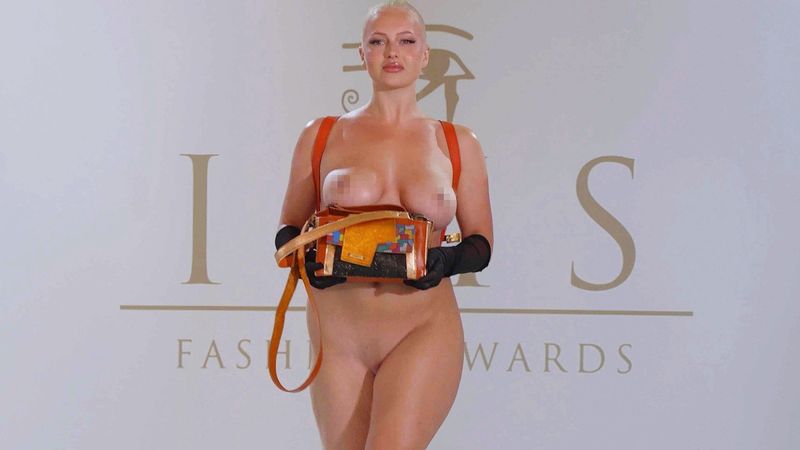 Isis Fashion Awards 2025 Parte 8 (Sfilata di accessori nude) ANNIGJE