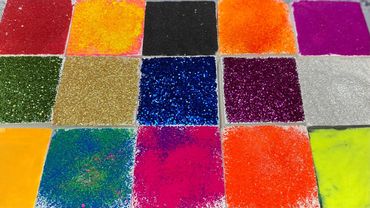 Fresh Gym Chalk Blocks (C2) topped with Glityer and Holi Powder | Sped-Up included | Pebbles Play