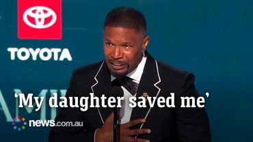 Jamie Foxx gets emotional in speech about near-death experience