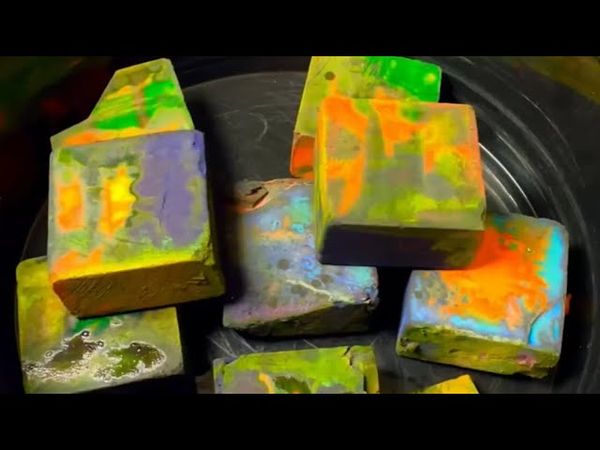 Multicolored Fresh Floury Dyed Chalk