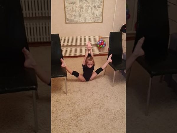 Моя растяжка на шпагат.