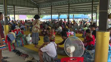 Thai civilians take shelter at temple as border clashes with Cambodia continue | AFP