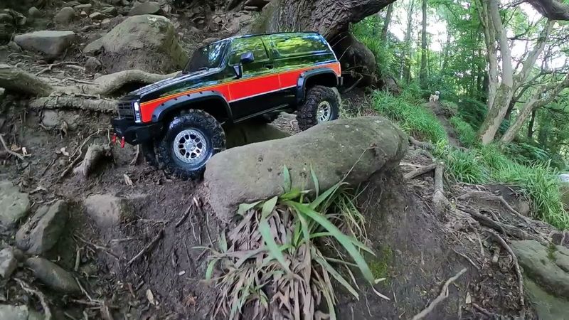 GMade GS02F RC Trail rock crawler   Traxxas Cross RC