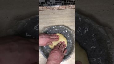 Быстрый и вкусный пирог к 8 марта