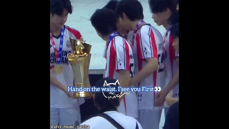 the way he leads him by the waist always is so 😩 #firstkhaotung #khaotung