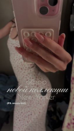 я таааак залипла на эти платья💔