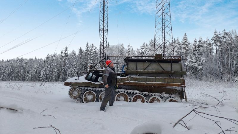Оживили гусеничный вездеход из СССР / 60 сил на 5 тонн веса