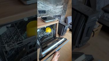 ДАЧА ЗА 300 ТЫСЯЧ РУБЛЕЙ? Архитектор показал, что можно построить из двух контейнеров! ШОК!