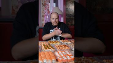 Накормил роллами 12 человек 💪