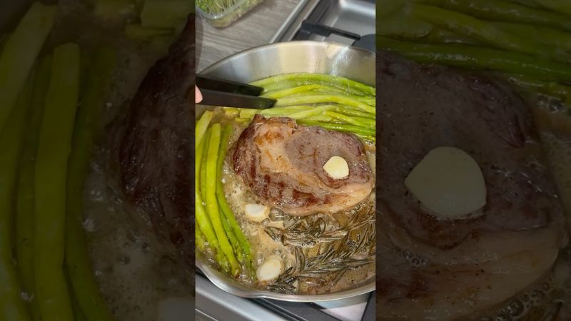 Стейк рибай с пюре и спаржей под белым соусом#рецепты