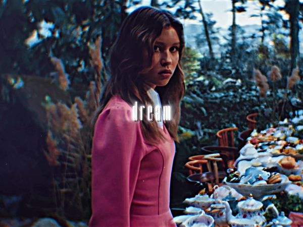 «- Ничего не поделаешь, - возразил Кот.  - Все Мы здесь не в своем ум...