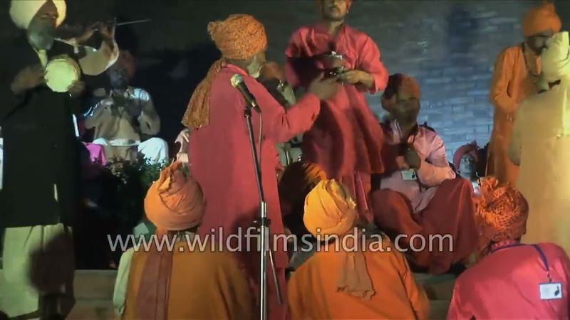 भारत के 'बीन' वाद्य यंत्र के दुर्लभ संगीत प्रदर्शन के लिए सपेरे एकत्रित हुए