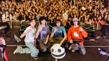 hanging out before Flood My Brain live video premieres (Official Livestream)