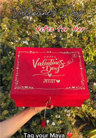 💝 Valentine’s Combo For Her 👩 Pretty, classy, and full of surprises ✨...