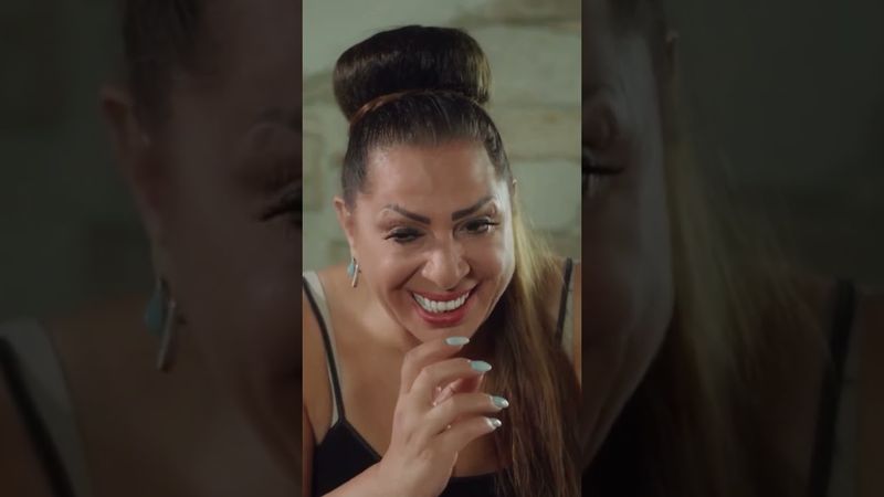 يا حرام دنحو وقع بورطة وما فيه يعمل شي 🤣 #كذب_أبيض #غادة_بشور #رنا_شميس #اندريه_سكاف #وطن_اورجينال