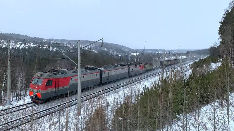 Les trains de marchandises russes déneigent le Transsibérien - Chemins de fer en Sibérie