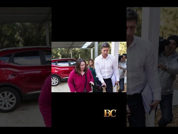 Mulher australiana é culpada de assassinar parentes com cogumelos venenosos