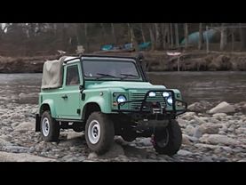 River bed RC off-road with RC4WD Scale Land Rover Defender 90
