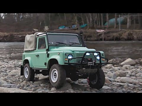 River bed RC off-road with RC4WD Scale Land Rover Defender 90