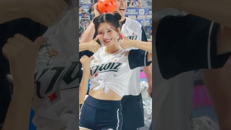 카감님 피하기 #이예빈 #이예빈치어리더#김정원 #김정원치어리더#ktwiz #kt위즈 #kt위즈치어리더