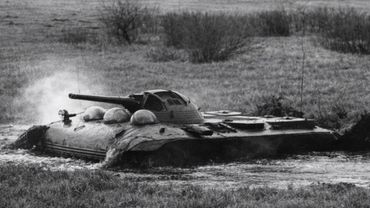 Этот танк-ползолёт мог преодолеть все минные поля НАТО