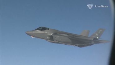 Вот как проводили самолет нашего президента. Европа от такого бесится