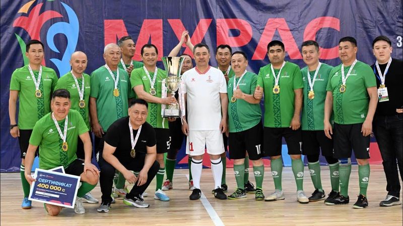 МУРАС: МЫКТЫ ФУТБОЛЧУЛАР СЫЙЛАНДЫ