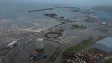 Watch live: Huge earthquake off Russia sends tsunami waves across Pacific