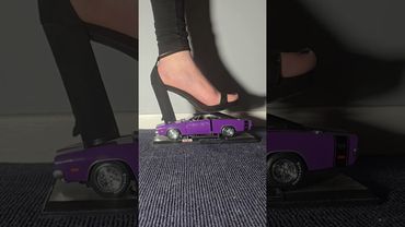 Purple dodge charger crushed in high heels #crushexperiment #highheels #asmrcrush #modelcarcrush