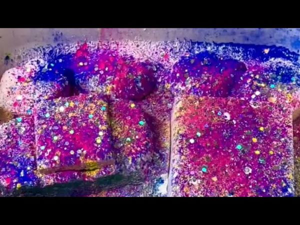 Pigmented Cornstarch on Gym Chalk