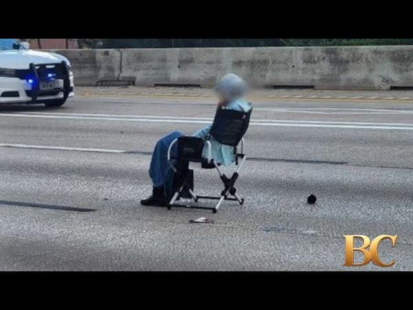 Armed 64-year-old woman blocks Texas highway in lawn chair during police standoff